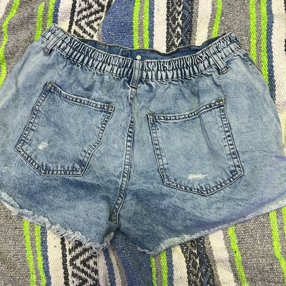 Light wash denim shorts size 13 - Picture 3 of 3